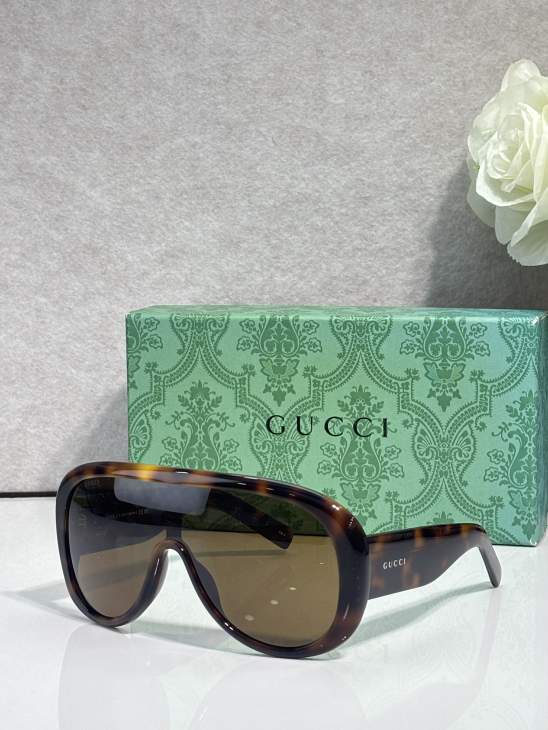 Picture of Gucci Sunglasses _SKUfw79759780fw